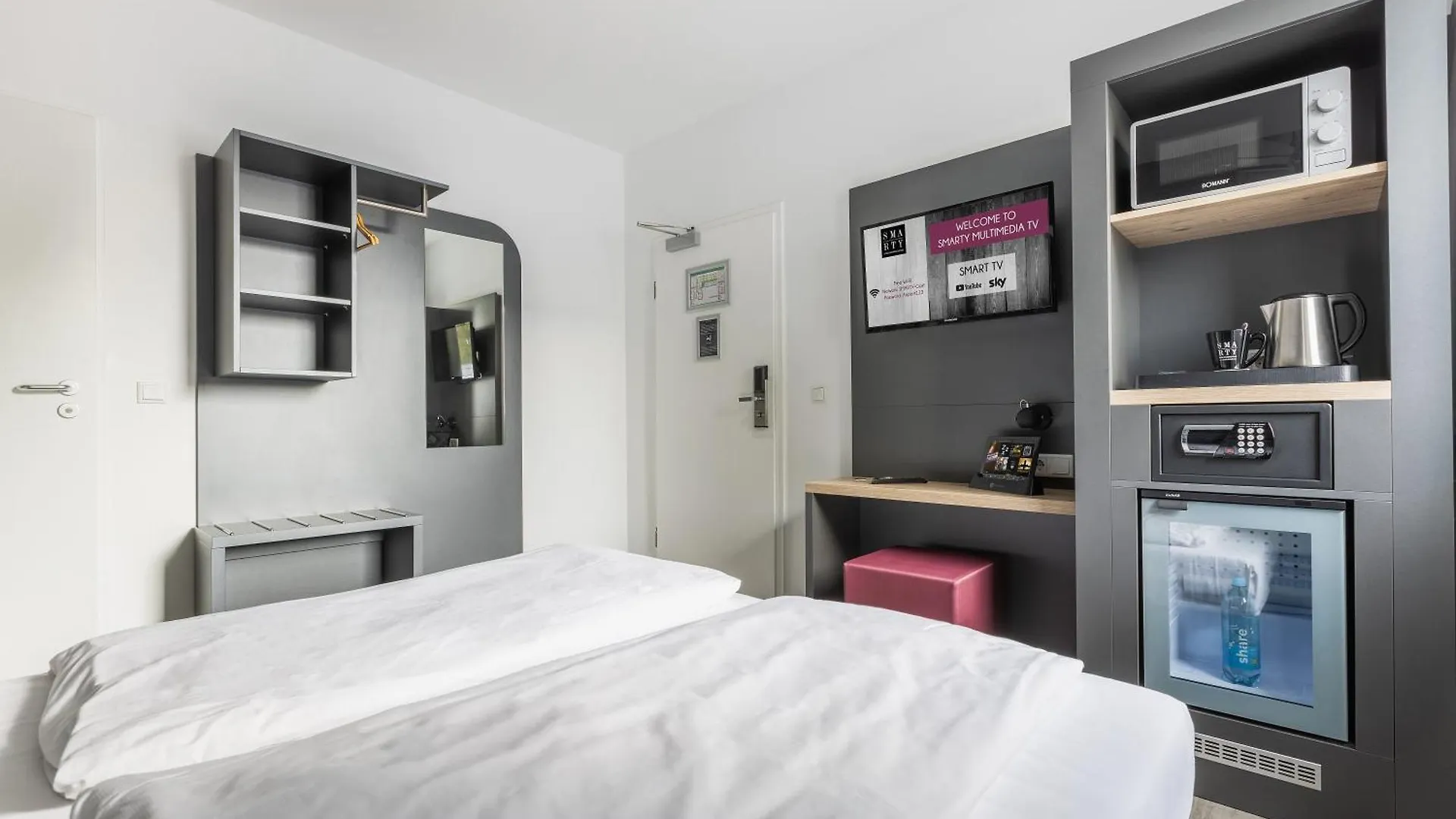 ***  Airport Hotel Dürscheidt by SMARTY - KONTAKTLOSER SELF CHECK-IN Köln Deutschland