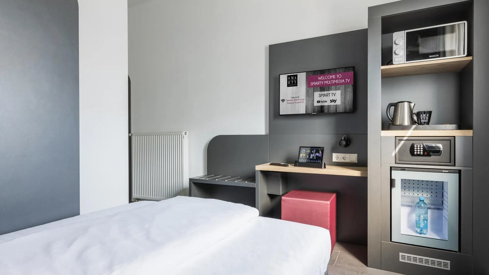 Airport Hotel Dürscheidt by SMARTY - KONTAKTLOSER SELF CHECK-IN Köln