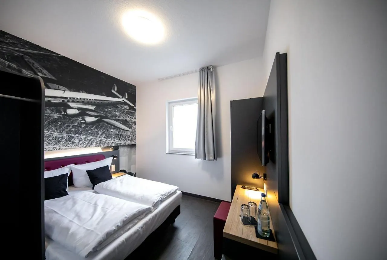Smarty Airport Cologne Hotel - Kontaktloser Self Check-In 3*,  Germany