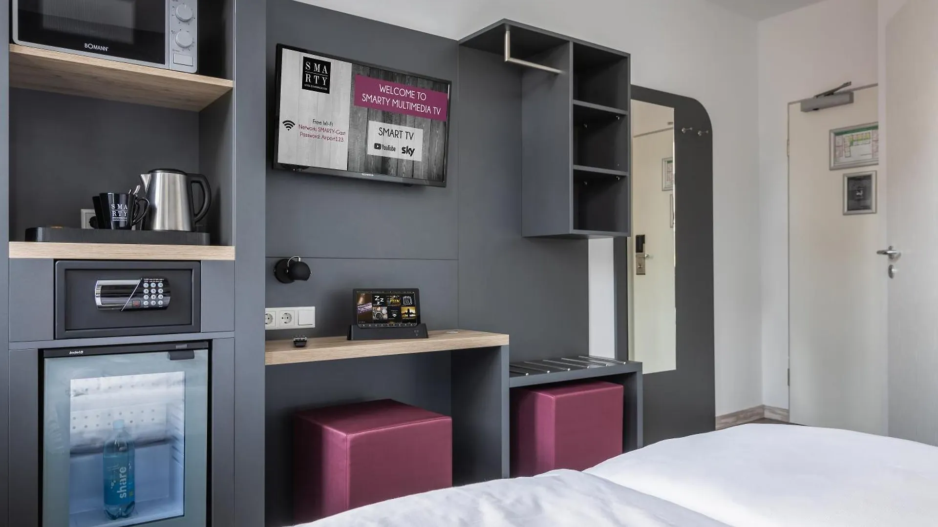 Smarty Airport Cologne Hotel - Kontaktloser Self Check-In